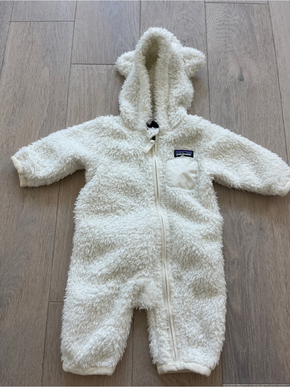 Patagonia Birch White Baby Furry Friends Fleece Bunting - Picture 2 of 8